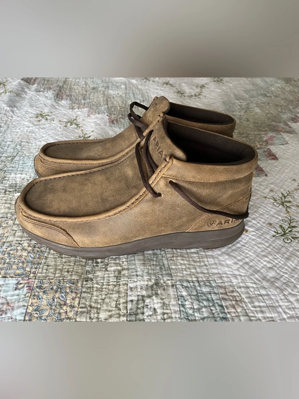 ARIAT Men’s Brown shoes/boots size 10D